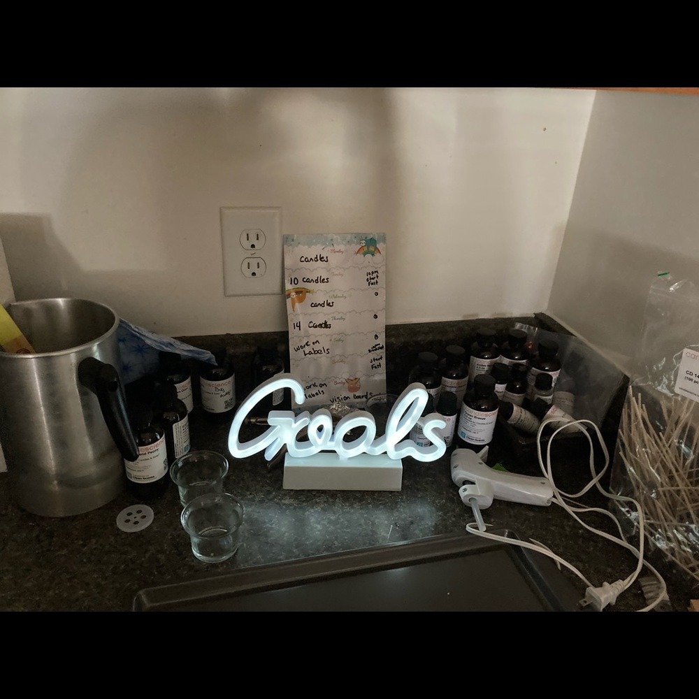 LED WORKSPACE DECOR - Picture 11 of 14